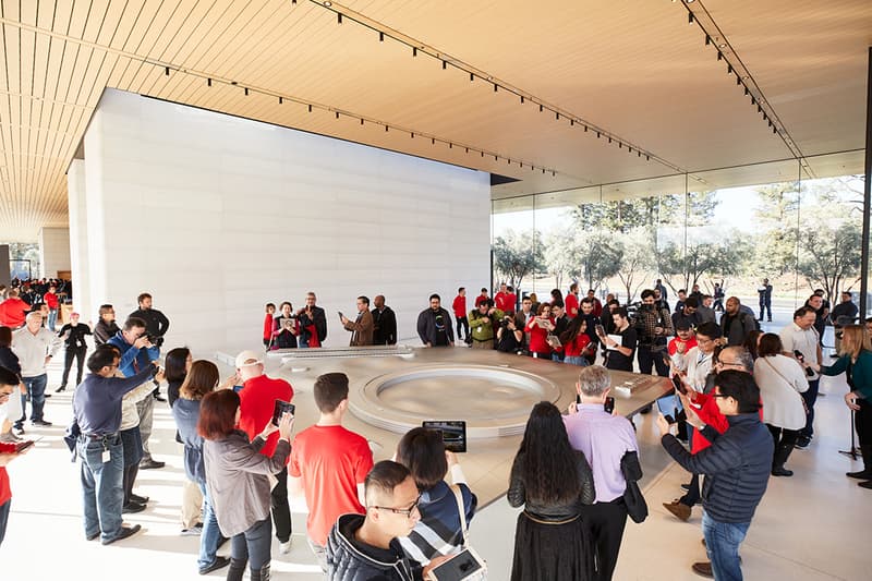 Apple Park Visitor Center Open Public 2017 November Cupertino California