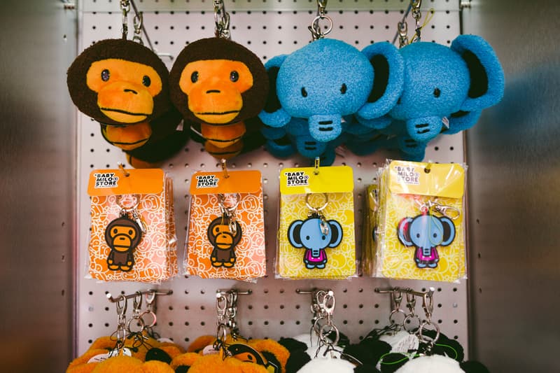 Gala Place BAPE Baby Milo Christmas Pop-Up Shop LIMITED STORE Mug Lip Balm DJ tote bag snow globe key ring camouflage Walkman 1 Folder ceramics