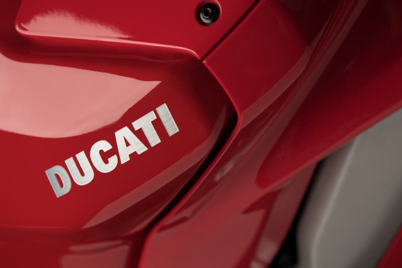 Ducati Panigale V4 Supersport Motorcycle S Speciale Superbike Bikes Red