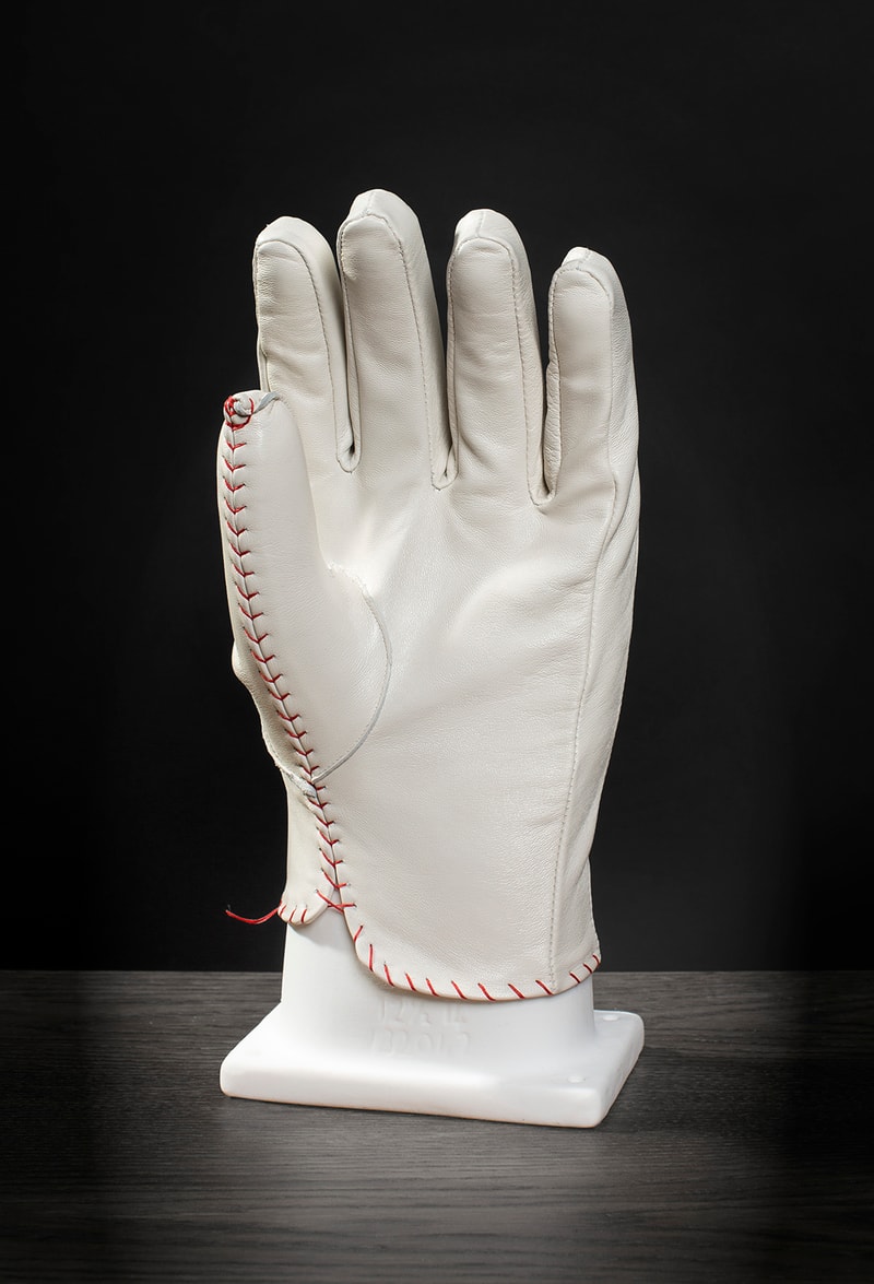 Garbstore Our Hands Christmas Charity Auction Exhibition Yuki Matsuda Monitaly Yuketen NEEDLES NEPENTHES Engineered Garments Avi Gold TSPTR SURF IS DEAD Coverture Daiki Suzuki nanamica gimme 5 snoopy 3d printed vintage gloves