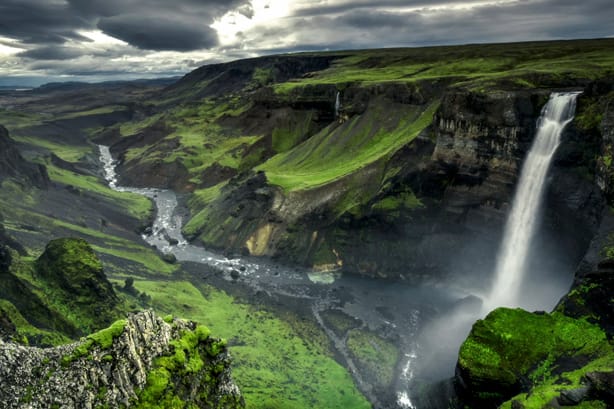 'The North Awakens' Immerses You in Iceland's Majestic Landscapes