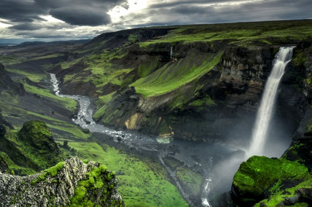 'The North Awakens' Immerses You in Iceland's Majestic Landscapes