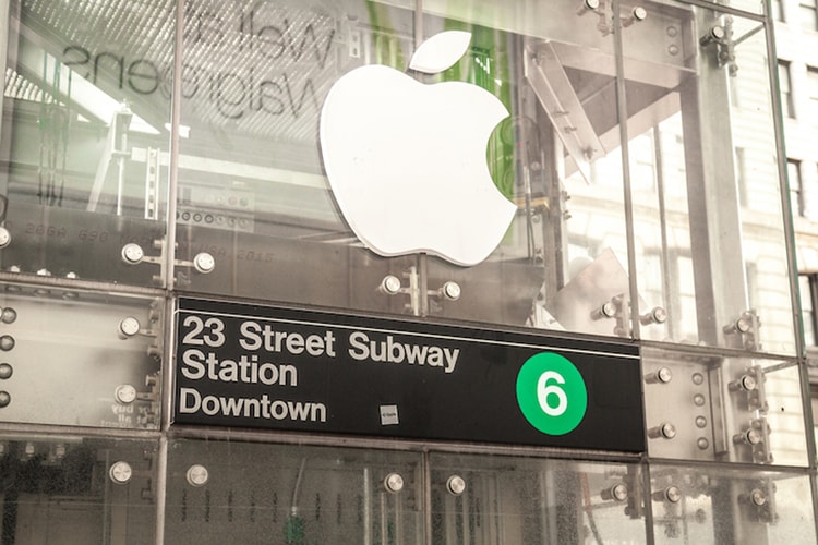 New York City Subway Entrance Turned Into Fake Apple Store