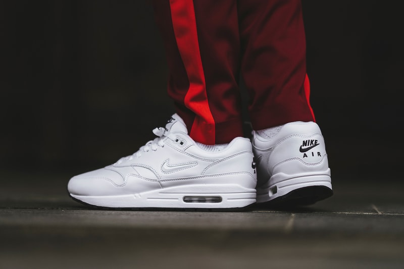 Nike Air Max 1 PRM white dark obsidian on foot footwear jewel small swoosh logo gel navy blue