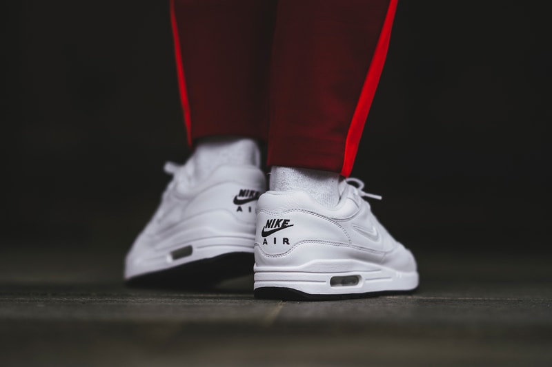 Nike Air Max 1 PRM white dark obsidian on foot footwear jewel small swoosh logo gel navy blue