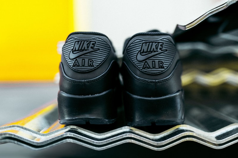 Nike Air Max 90 Black Friday 2017 Black Gold Release Date