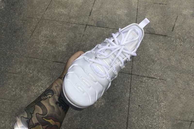 Nike Air Vapormax Plus White silver gray Colorways