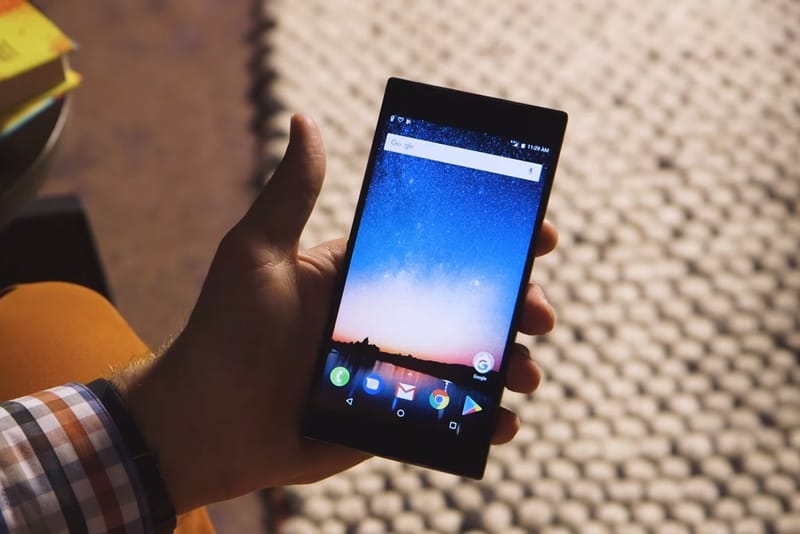 Razer Introduces Android Phone for Gamers