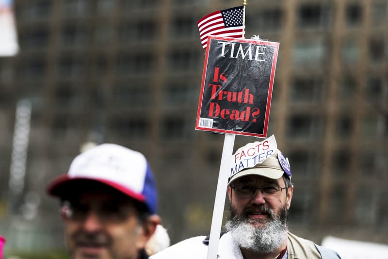 Meredith Corp. Agrees to Buy Time Inc. $2 Billion 1.85 billion cash koch brothers conservative trump political editorial magazine industry media lay offs layoffs meredith corp time magazine sports illustrated travel and leisure people magazine