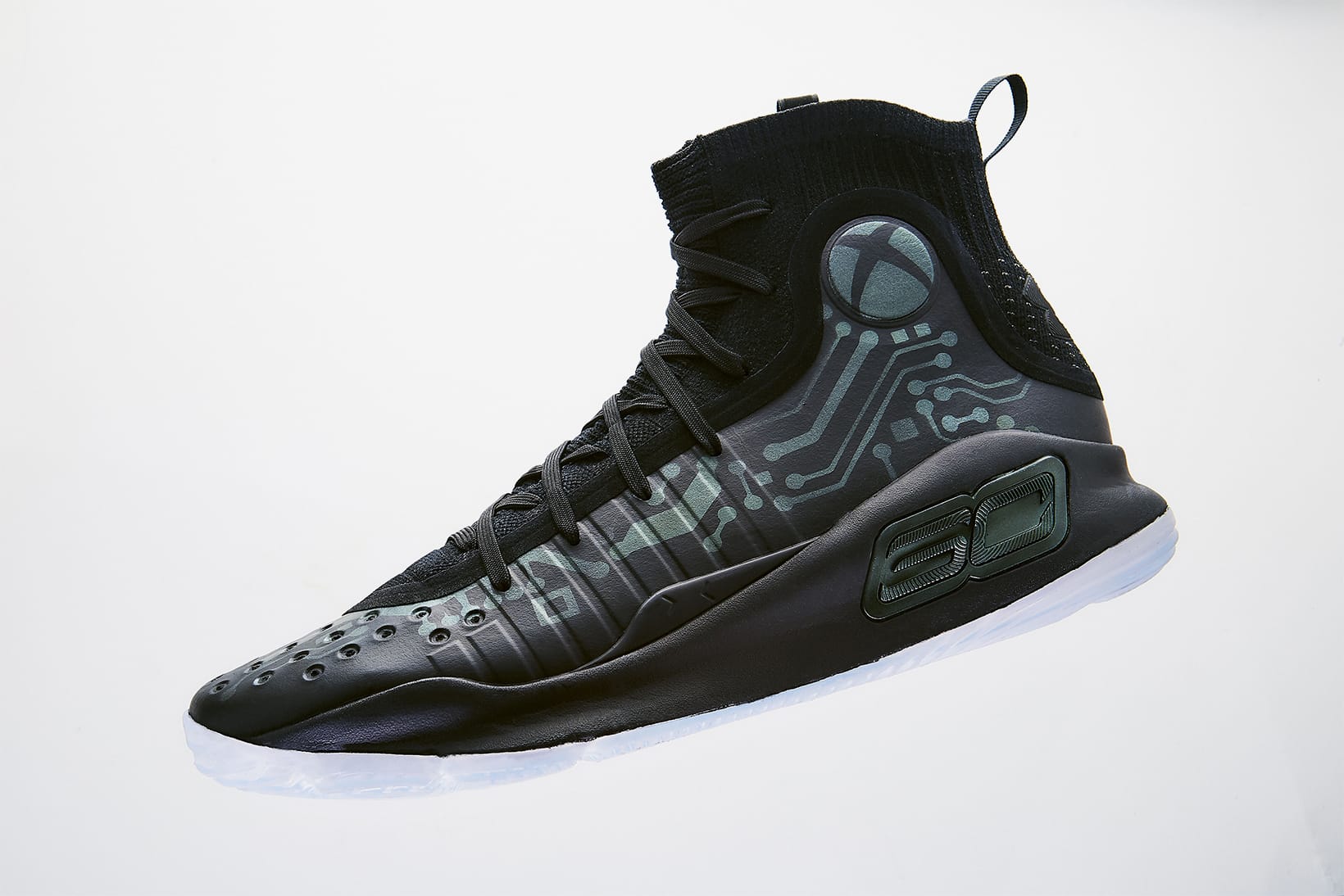 Under Armour Curry 4 x Xbox One X VIP 