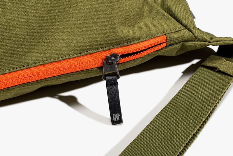 undefeated nike shoulder bag