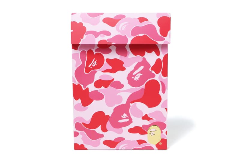 BAPE A Bathing Ape Red Lucky pockets ape head calendar 2018