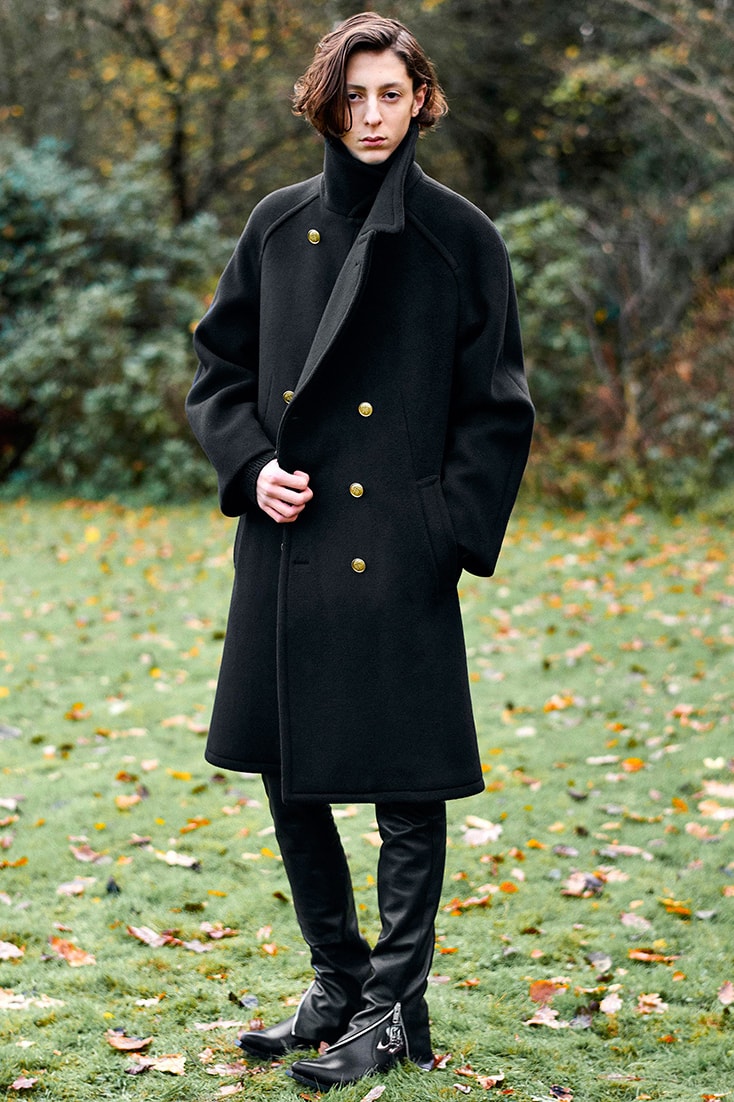 Givenchy Pre Fall Pre-Fall 2018 Collection Lookbook Balenciaga Speed Trainer Paris Fashion Week 2018 Clare Waight Keller