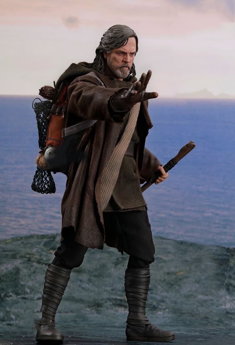 Luke Skywalker Star Wars The Last Jedi Hot Toys Collectible 1/6 Figure