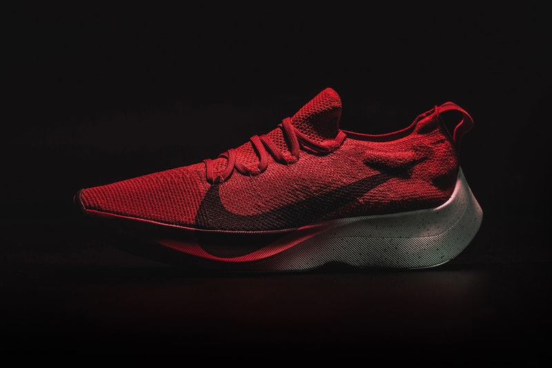 Nike Vapor Street Flyknit Red White Runner Black