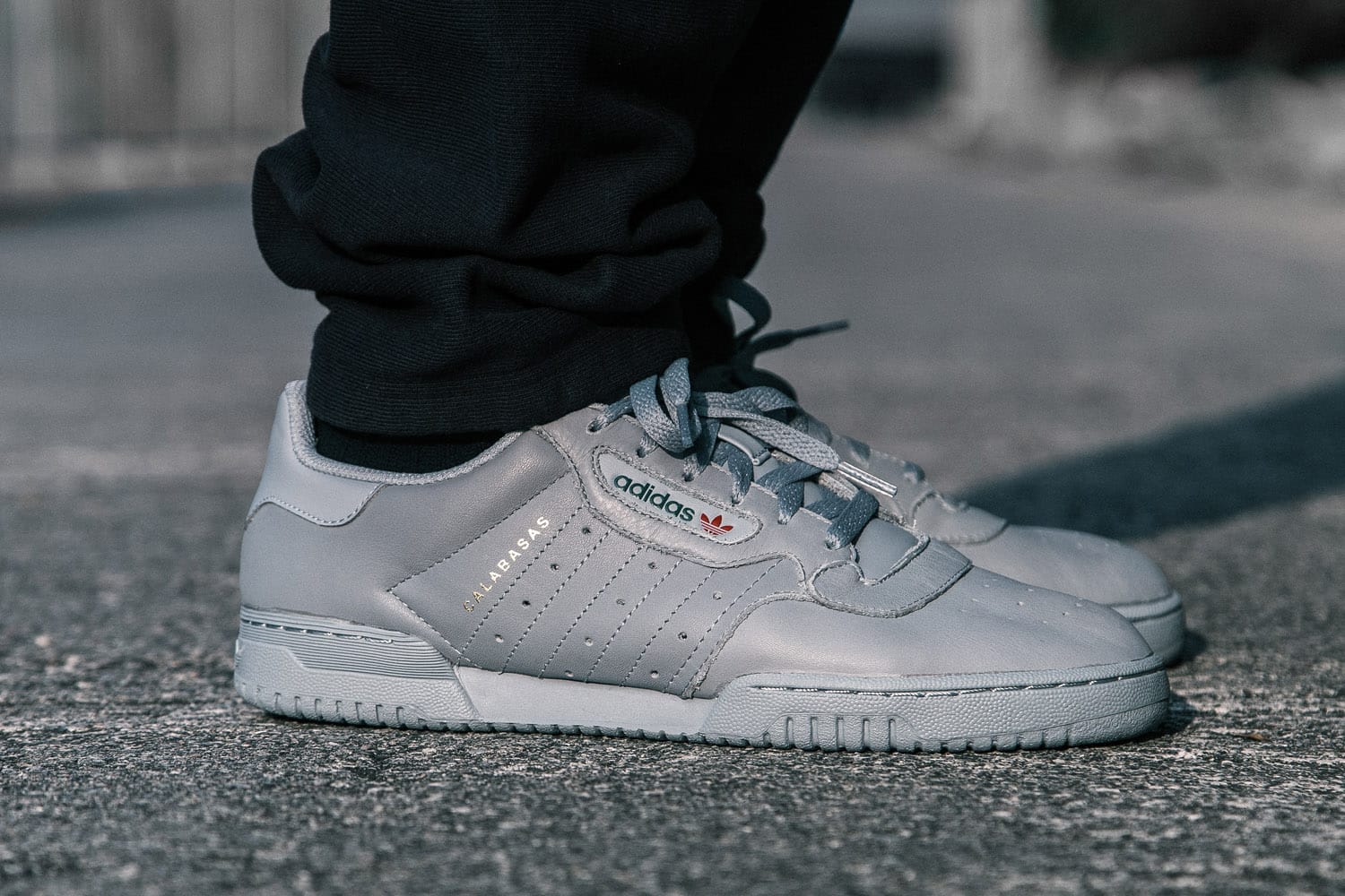 yeezy powerphase outfit
