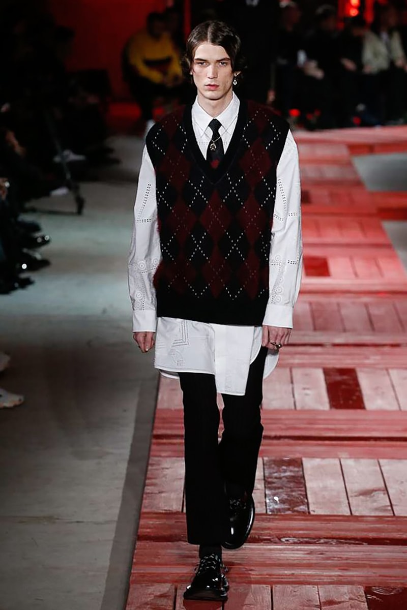 Alexander McQueen 2018 Fall Winter Collection paris fashion week mens 2018 fall winter pfw pfwm