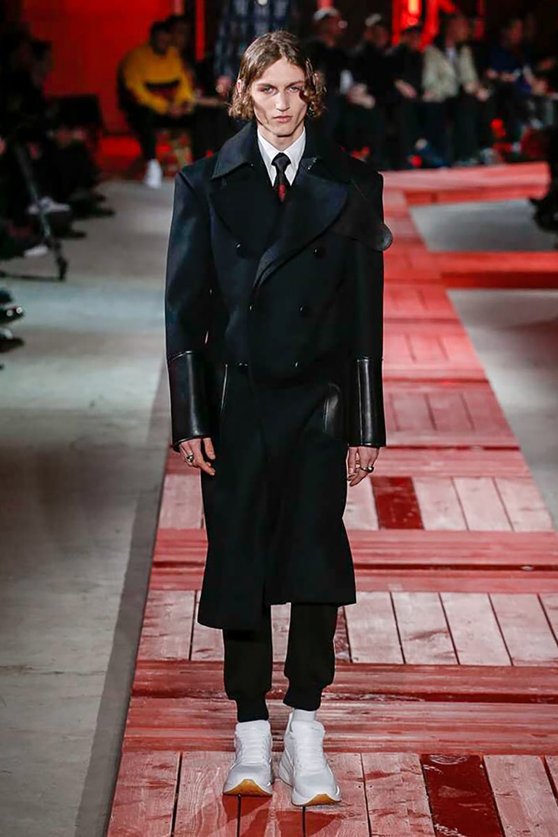 Alexander McQueen 2018 Fall Winter Collection paris fashion week mens 2018 fall winter pfw pfwm