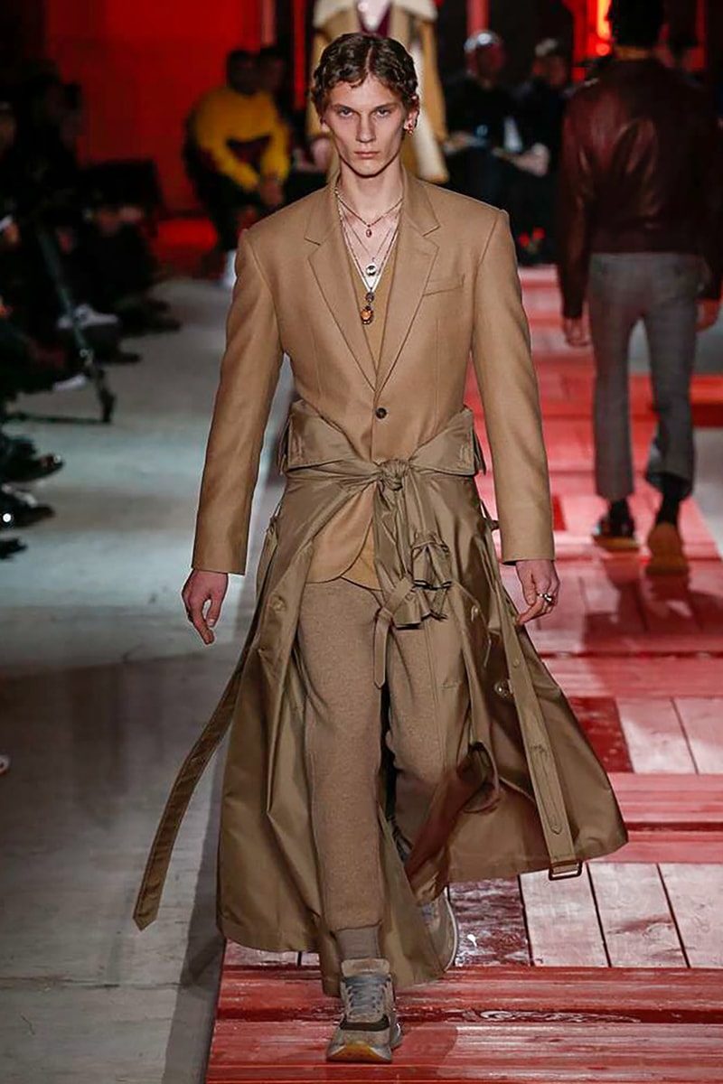 Alexander McQueen 2018 Fall Winter Collection paris fashion week mens 2018 fall winter pfw pfwm