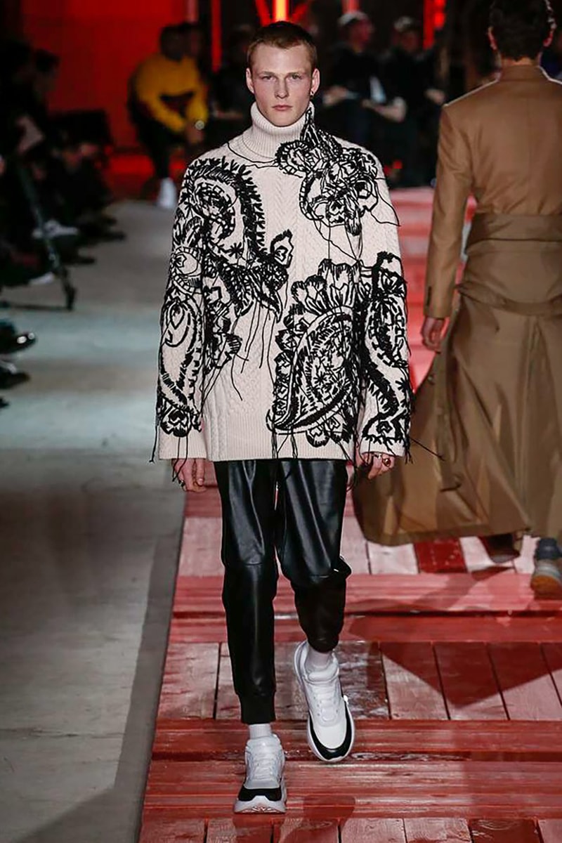 Alexander McQueen 2018 Fall Winter Collection paris fashion week mens 2018 fall winter pfw pfwm