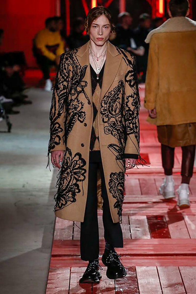 Alexander McQueen 2018 Fall Winter Collection paris fashion week mens 2018 fall winter pfw pfwm
