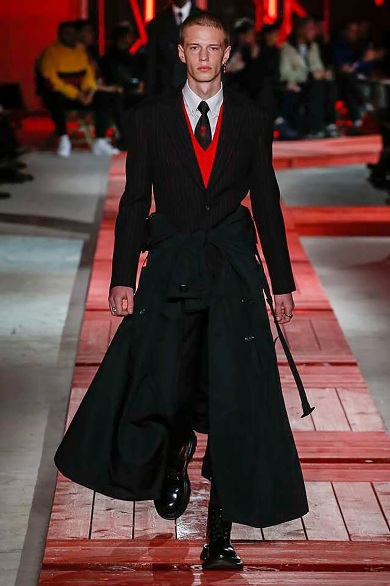 Alexander McQueen 2018 Fall Winter Collection paris fashion week mens 2018 fall winter pfw pfwm