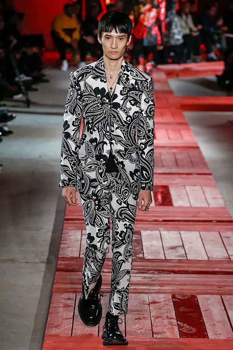 Alexander McQueen 2018 Fall Winter Collection paris fashion week mens 2018 fall winter pfw pfwm