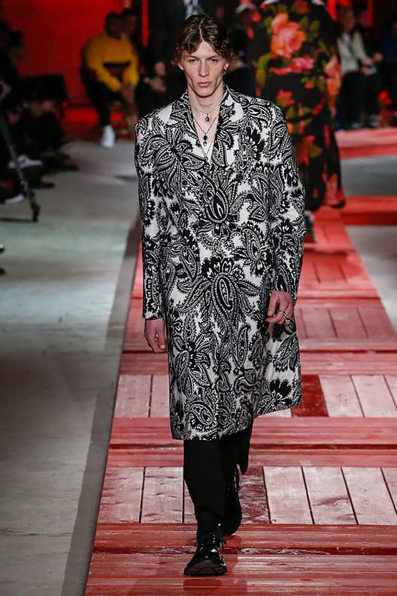 Alexander McQueen 2018 Fall Winter Collection paris fashion week mens 2018 fall winter pfw pfwm