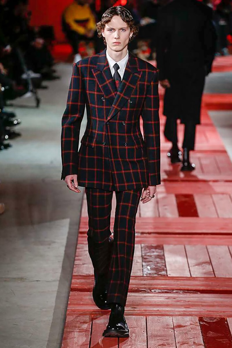 Alexander McQueen 2018 Fall Winter Collection paris fashion week mens 2018 fall winter pfw pfwm