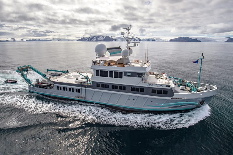 Airbnb Offering Free Two-Night Stay Aboard Research Vessel, Submarine Included