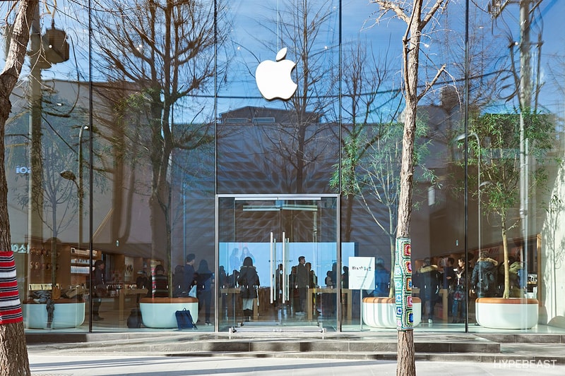 Inside The First Apple Store 