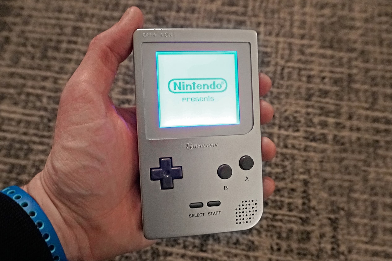 Retro-Bit announces Super Retro Boy, a modern Game Boy -   News