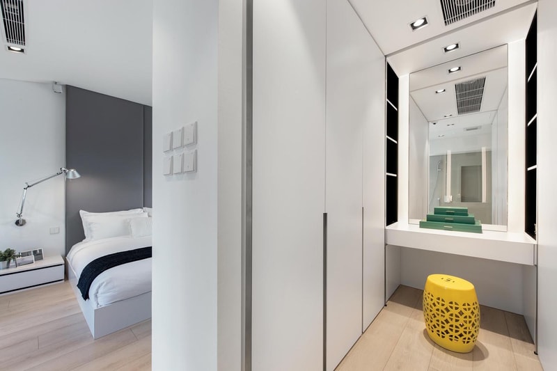 Millimeter Interior Design Hong Kong In-home garage Home Architecture