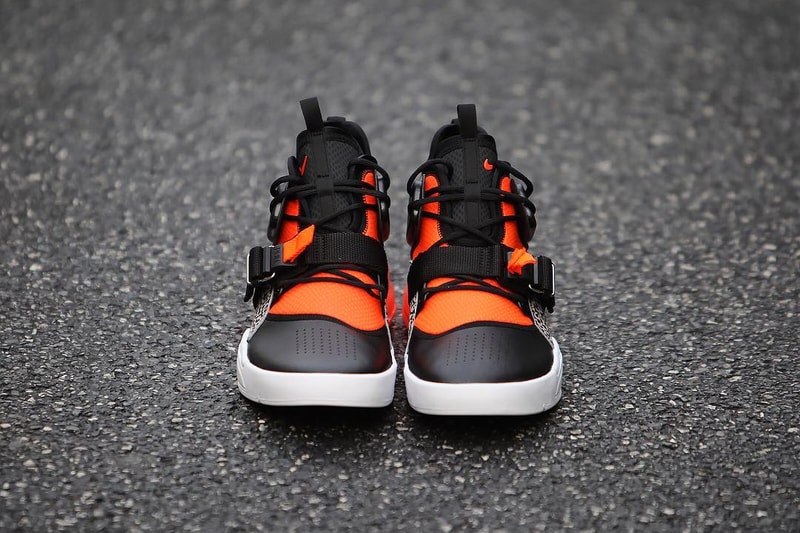 Nike Air Force 270 Safari Closer Look Orange Black