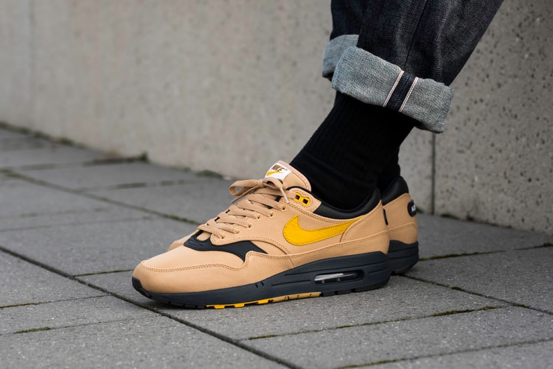 Nike Air Max 1 93 Logo Pack On Foot Feet Snow Beach 2018 January 11 Release Date Info Sneakers Shoes Footwear Overkill Berlin