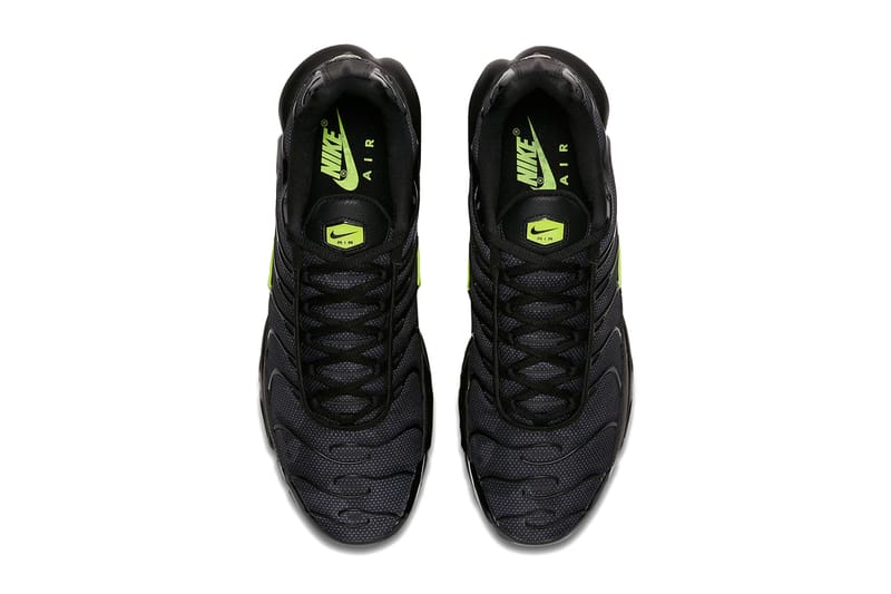 neon nike air max