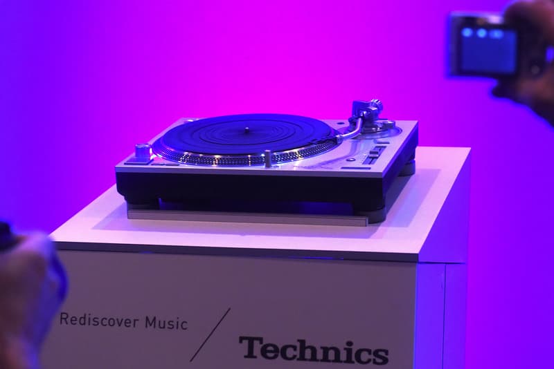 technics-sl-1200gae-turntable