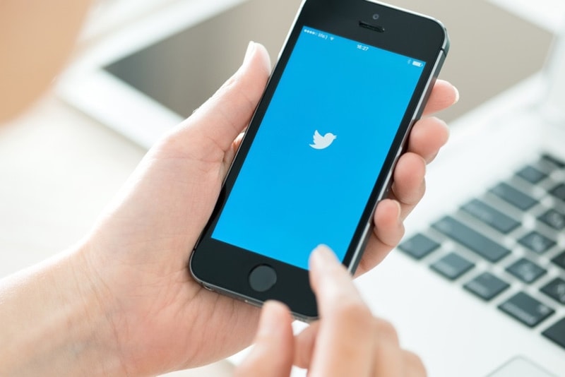 Twitter Smart Learning Cropping Image Previews Facial Recognition