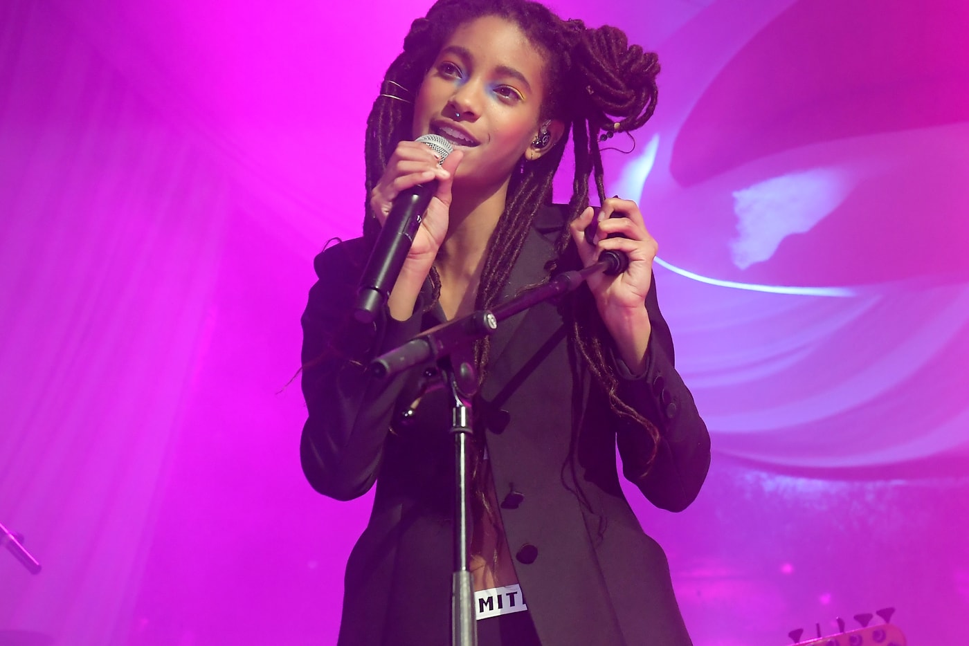 willow-smith-drops-new-track-rta-2