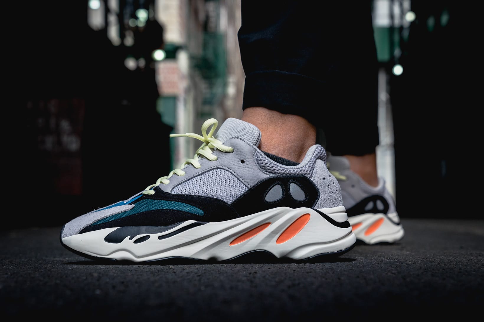 yeezy 700 wave runner resell