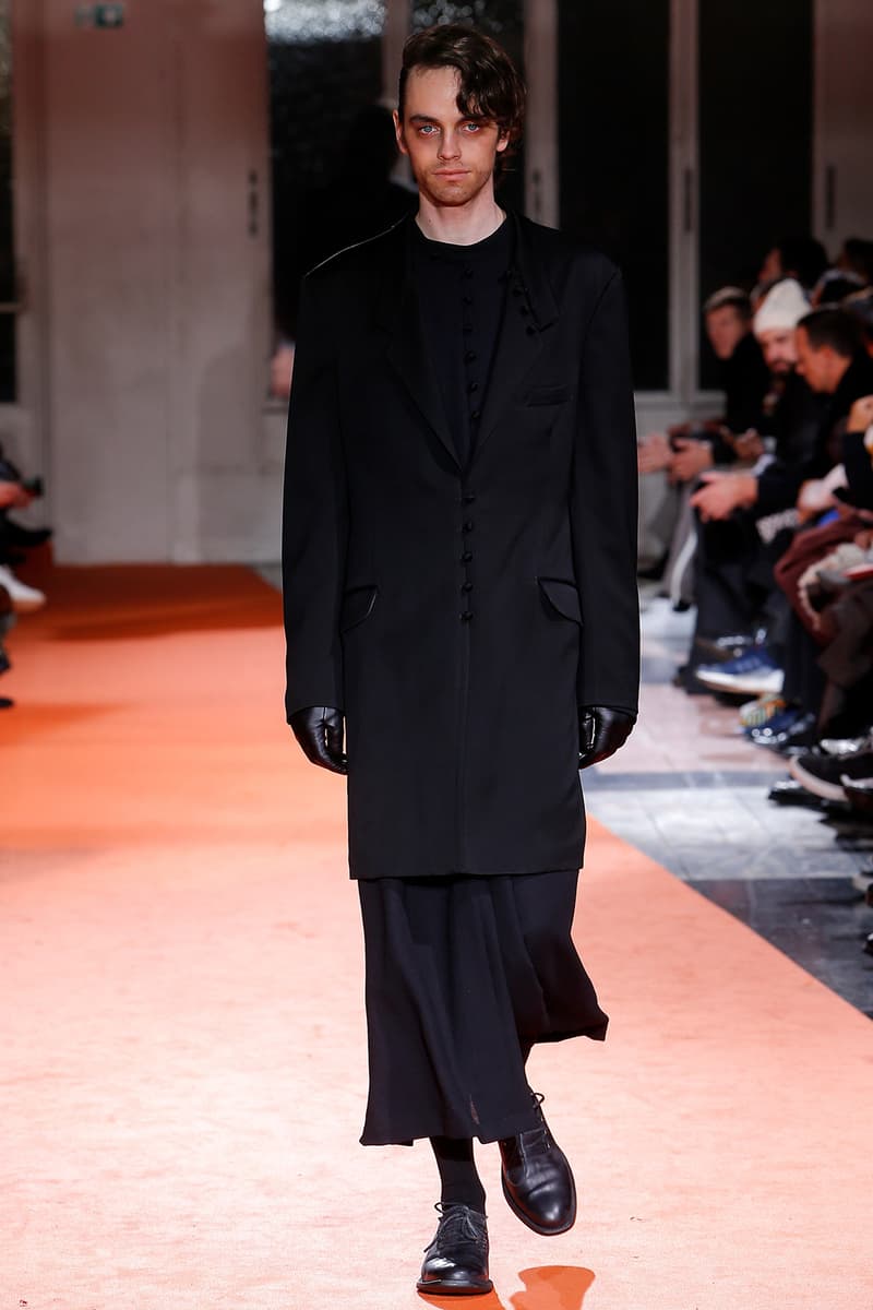 Yohji Yamamoto 2018 Fall Winter Paris Fashion Week Mens