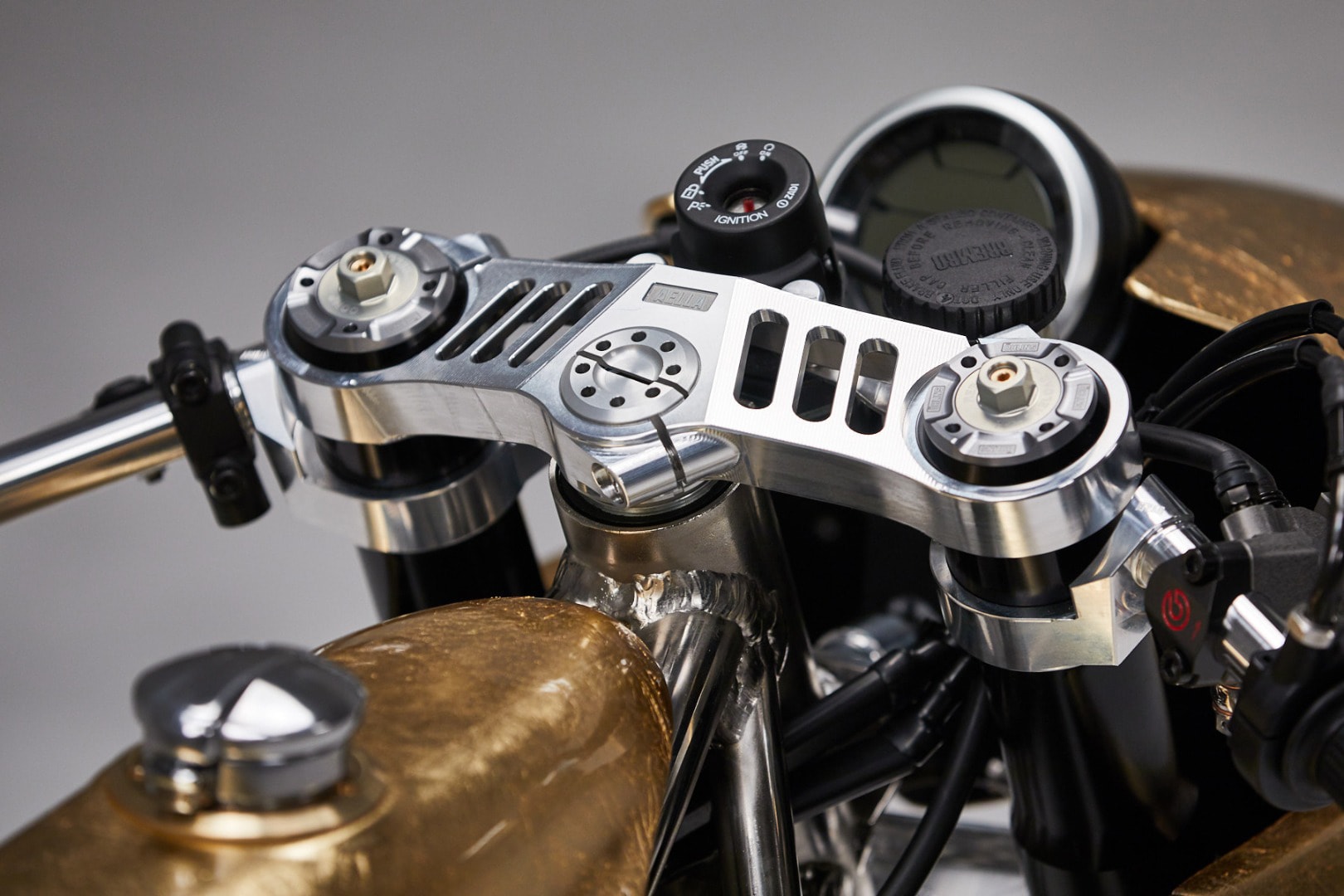Aellambler Custom Ducati Scrambler Motorcycle japan gold