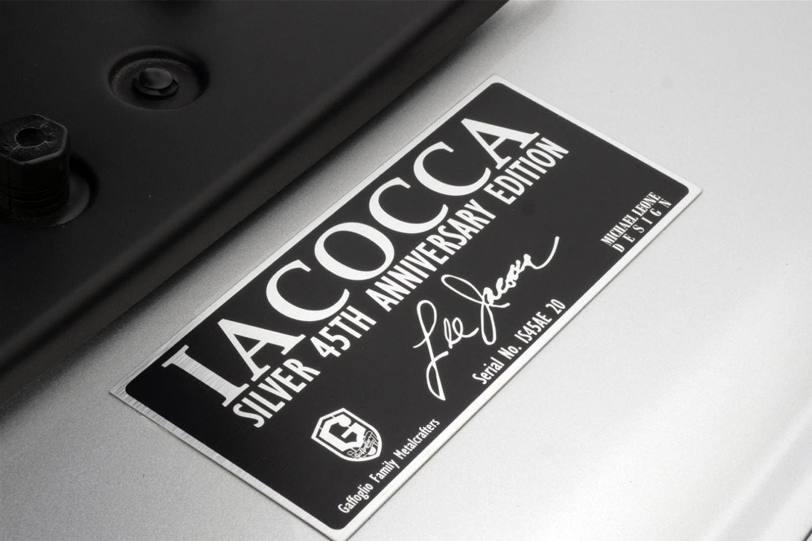 Ford Mustang Iacocca Silver Edition Auction 2009 45th anniversary car black grey