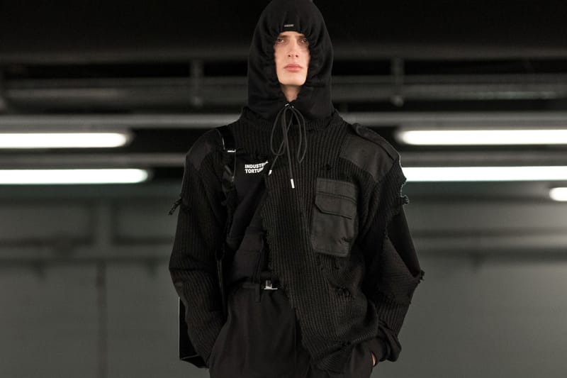 HELIOT EMIL Fall/Winter 2018 Disrupts The Runway With Technical Vigor
