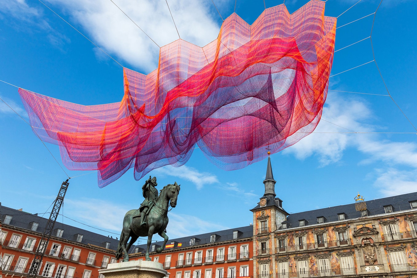 Janet Echelman Time Inspired 178 Madrid Thread Sculpture 2018 february 400 anniversary spain