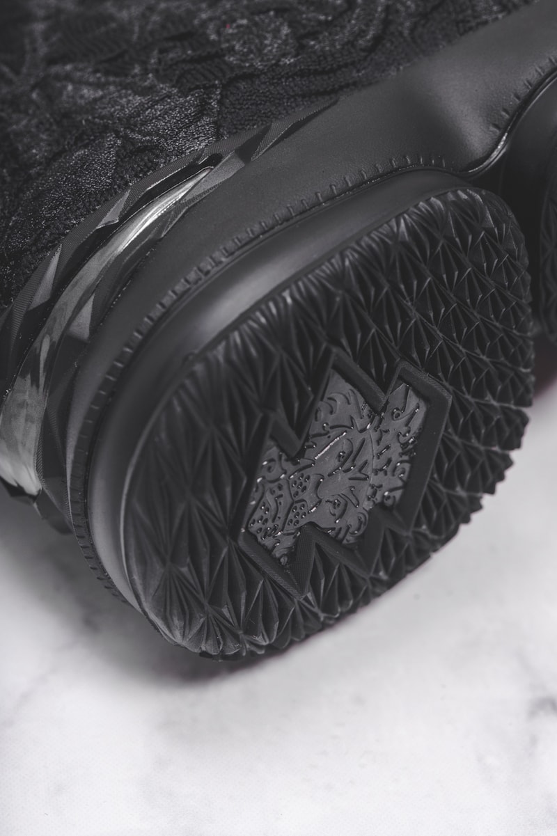 KITH Nike LeBron James Long Live the King Part 2 Ronnie Fieg Nike Lebron 15 footwear fashion