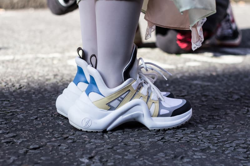 London Fashion Week Fall/Winter 2018 Streetsnaps Street Style
