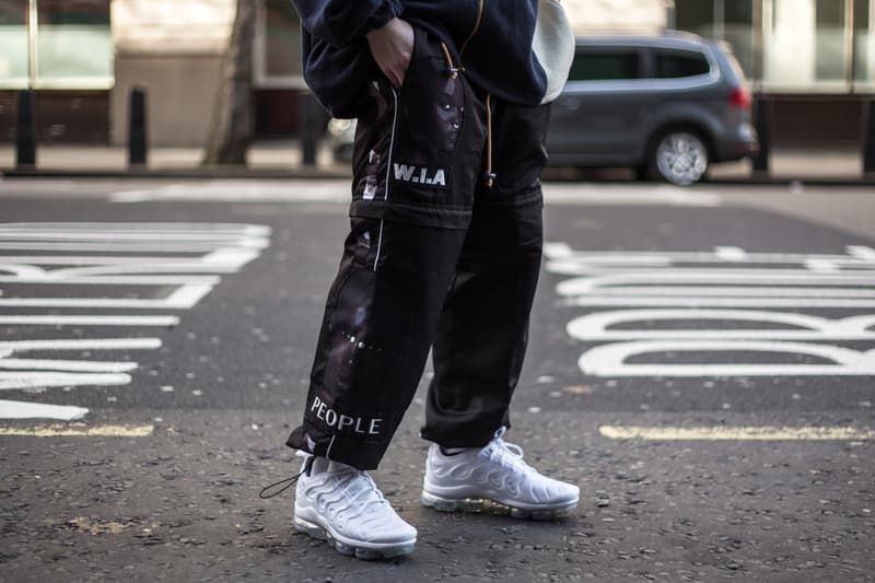 London Fashion Week Fall/Winter 2018 Streetsnaps Street Style