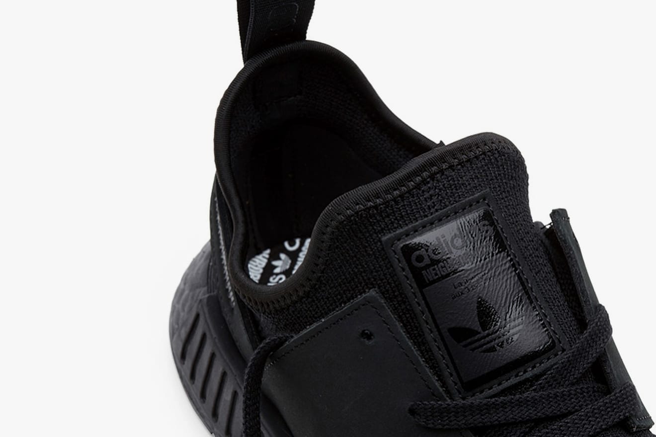 adidas nmd r1 neighborhood triple black