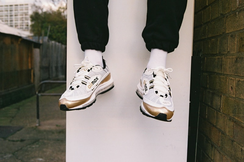 Nike GMT Pack UK Exclusive Air Max 98 Air Zoom Spiridon White/Gold Colorway White/Red Colorway